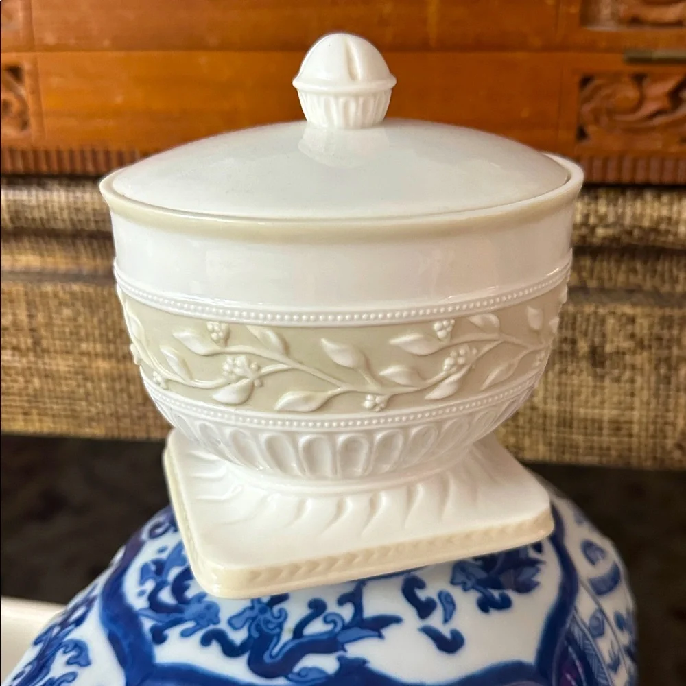 Vintage Waverly Bathroom Trinket Box